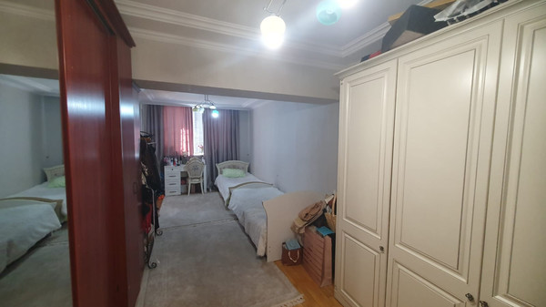 Продам трехкомнатную (3-комн.) квартиру, Ватутина ул, 10, Нальчик г