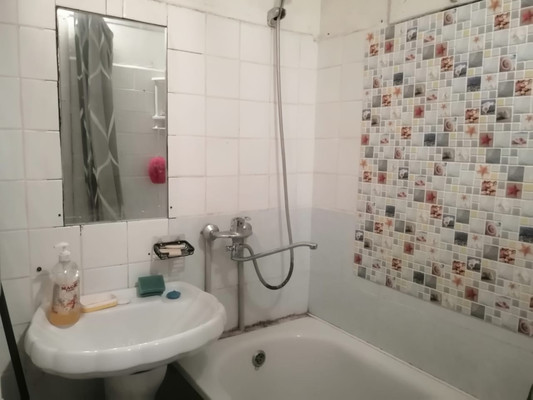 Продам двухкомнатную (2-комн.) квартиру, Генерала Горбатова ул, 17, Иваново г
