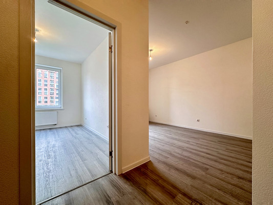Продам двухкомнатную (2-комн.) квартиру, Первых ул, 4к5, Новосаратовка д