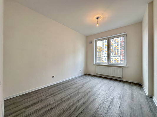 Продам двухкомнатную (2-комн.) квартиру, Первых ул, 4к5, Новосаратовка д