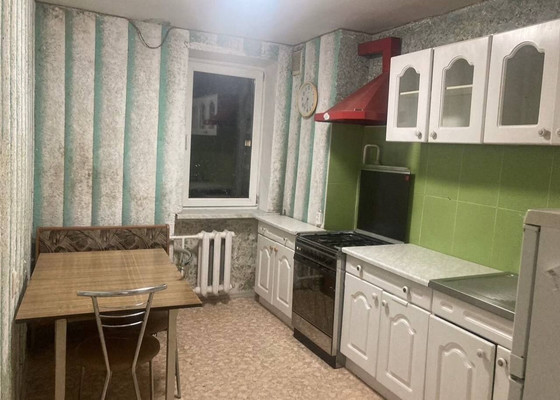 Продам трехкомнатную (3-комн.) квартиру, Батурина ул, 44, Симферополь г