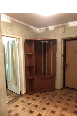 Продам трехкомнатную (3-комн.) квартиру, Декабристов ул, 14, Симферополь г