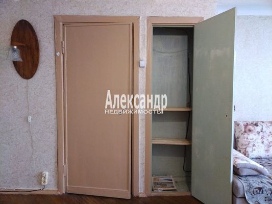 Продам однокомнатную (1-комн.) квартиру, Краснопутиловская ул, 64, Санкт-Петербург г