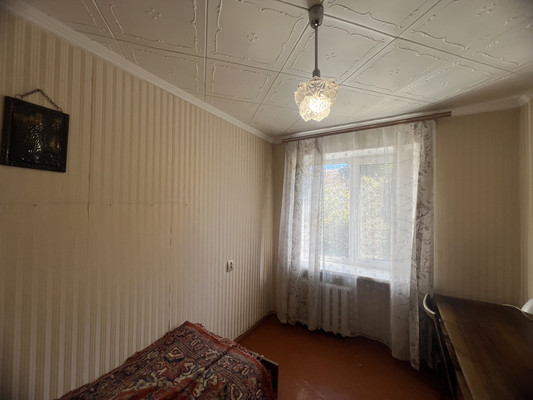 Продам однокомнатную (1-комн.) квартиру, Русская ул, 38А, Симферополь г