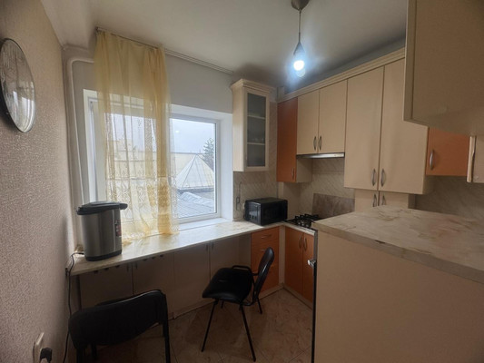 Продам трехкомнатную (3-комн.) квартиру, Дорожная ул, 9, Мирное с