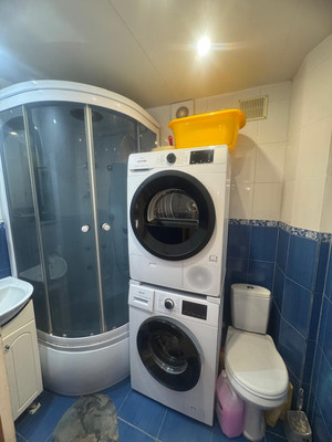 Продам трехкомнатную (3-комн.) квартиру, Дорожная ул, 9, Мирное с