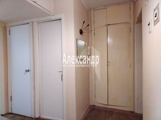 Продам двухкомнатную (2-комн.) квартиру, Кингисеппское ш, 8, Красное Село г
