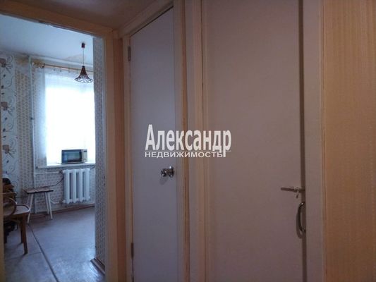 Продам двухкомнатную (2-комн.) квартиру, Кингисеппское ш, 8, Красное Село г