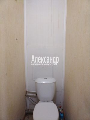 Продам двухкомнатную (2-комн.) квартиру, Кингисеппское ш, 8, Красное Село г