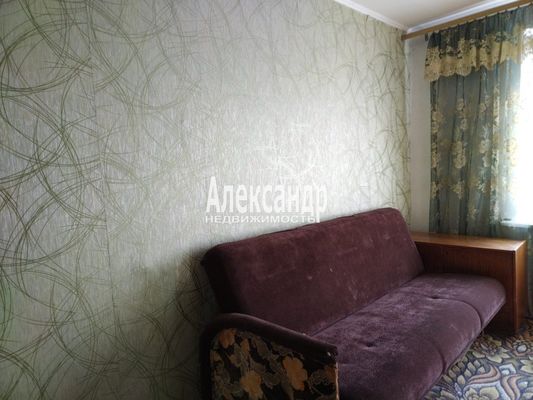 Продам двухкомнатную (2-комн.) квартиру, Кингисеппское ш, 8, Красное Село г