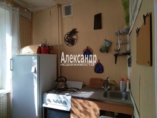 Продам двухкомнатную (2-комн.) квартиру, Кингисеппское ш, 8, Красное Село г
