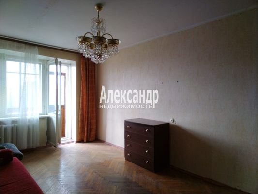 Продам двухкомнатную (2-комн.) квартиру, Кингисеппское ш, 8, Красное Село г