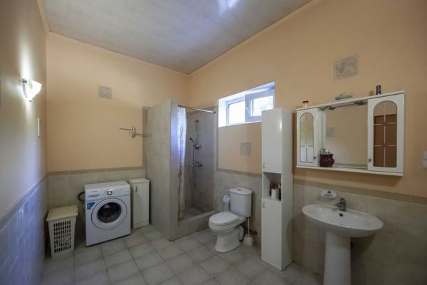 Продам дом, Ковыльная ул, 2а, Симферополь г, 0 км от города
