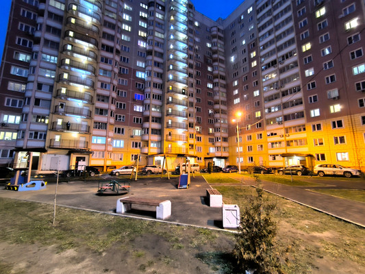 Продам двухкомнатную (2-комн.) квартиру, Колхозная ул, 20, Услонь д