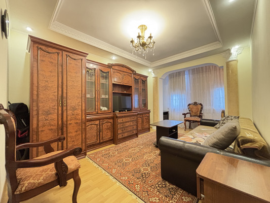 Продам двухкомнатную (2-комн.) квартиру, 2 Таманской Дивизии ул, 424, Нальчик г