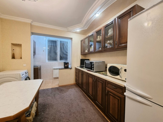 Продам многокомнатную квартиру, Калинина ул, 250Аа, Нальчик г