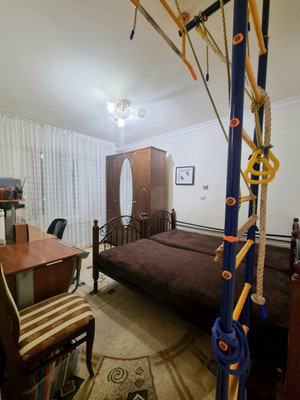 Продам многокомнатную квартиру, Калинина ул, 250Аа, Нальчик г
