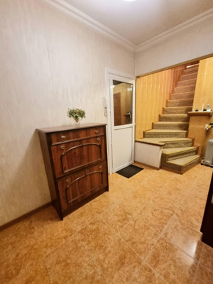 Продам многокомнатную квартиру, Калинина ул, 250Аа, Нальчик г