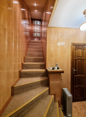 Продам многокомнатную квартиру, Калинина ул, 250Аа, Нальчик г