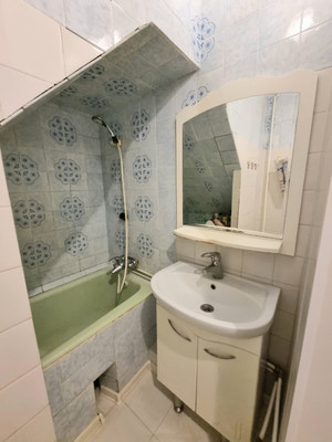 Продам многокомнатную квартиру, Калинина ул, 250Аа, Нальчик г