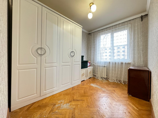 Продам трехкомнатную (3-комн.) квартиру, Ингушская ул, 19, Нальчик г