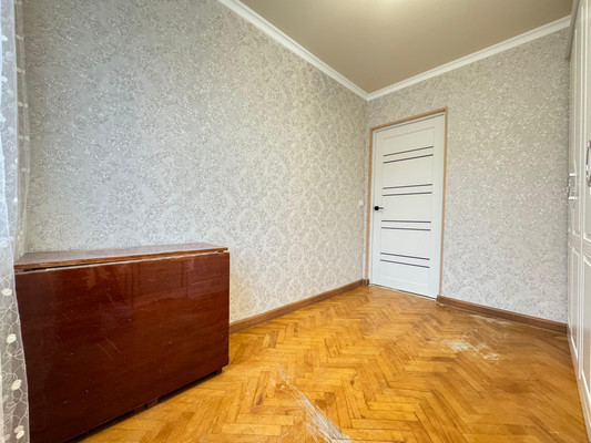 Продам трехкомнатную (3-комн.) квартиру, Ингушская ул, 19, Нальчик г