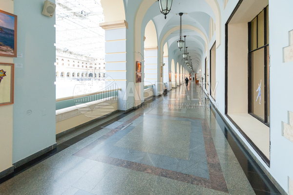 Продам офисное помещение 1 099,6 м2, Ильинка ул, 4, Москва г