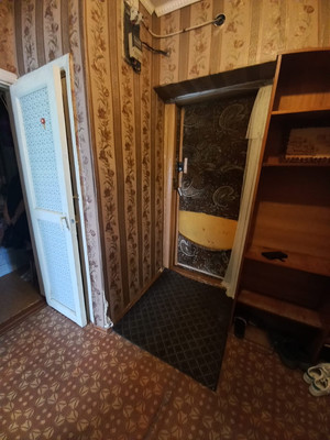 Продам двухкомнатную (2-комн.) квартиру, Железнодорожная ул, 9, Ягодный п