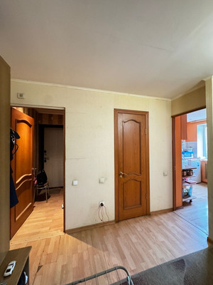 Продам однокомнатную (1-комн.) квартиру, Космонавтов ул, 13, Нижний Тагил г