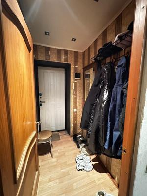 Продам однокомнатную (1-комн.) квартиру, Космонавтов ул, 13, Нижний Тагил г