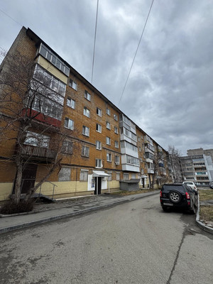 Продам однокомнатную (1-комн.) квартиру, Космонавтов ул, 13, Нижний Тагил г