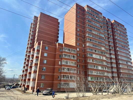 Продам трехкомнатную (3-комн.) квартиру, Киренская ул, 55к1, Иркутск г