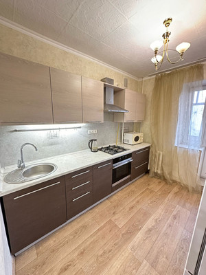 Продам двухкомнатную (2-комн.) квартиру, Амирхана Еники ул, 2/53, Казань г