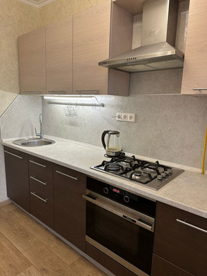 Продам двухкомнатную (2-комн.) квартиру, Амирхана Еники ул, 2/53, Казань г