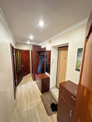 Продам двухкомнатную (2-комн.) квартиру, Амирхана Еники ул, 2/53, Казань г
