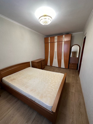 Продам двухкомнатную (2-комн.) квартиру, Амирхана Еники ул, 2/53, Казань г