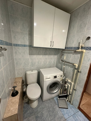 Продам двухкомнатную (2-комн.) квартиру, Амирхана Еники ул, 2/53, Казань г