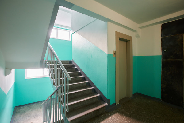 Продам трехкомнатную (3-комн.) квартиру, Кольский пр-кт, 49, Мурманск г