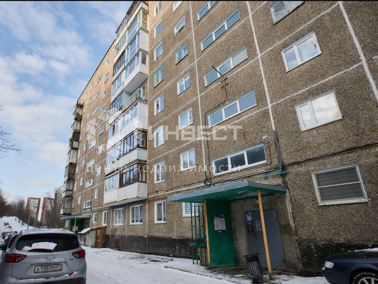 Продам трехкомнатную (3-комн.) квартиру, Кольский пр-кт, 49, Мурманск г