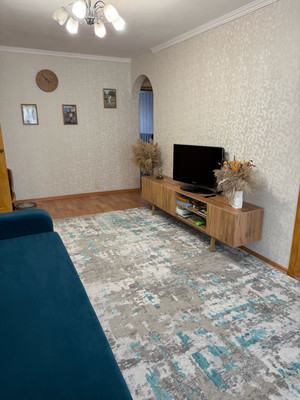 Продам трехкомнатную (3-комн.) квартиру, Строительная ул, 3, Саки г