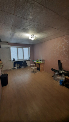 Продам двухкомнатную (2-комн.) квартиру, Ленина ул, 29, Саки г