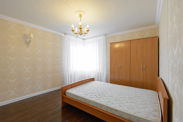 Продам двухкомнатную (2-комн.) квартиру, Северный массив мкр, 10, Батайск г