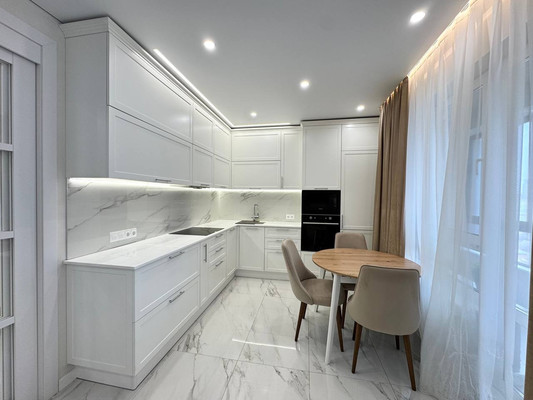 Продам трехкомнатную (3-комн.) квартиру, Доломановский пер, 19, Ростов-на-Дону г