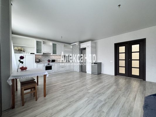 Продам трехкомнатную (3-комн.) квартиру, Гжатская ул, 22к3, Санкт-Петербург г