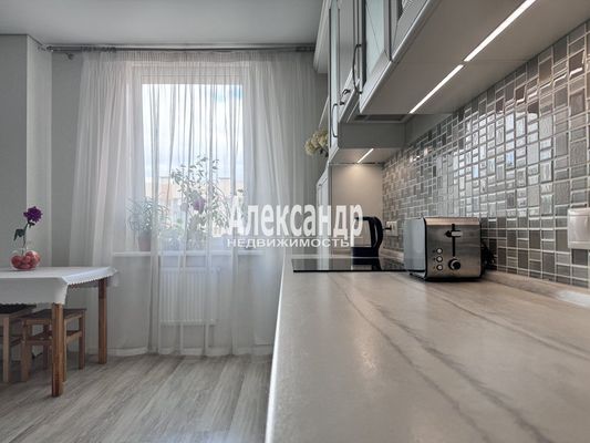 Продам трехкомнатную (3-комн.) квартиру, Гжатская ул, 22к3, Санкт-Петербург г