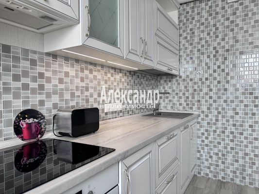 Продам трехкомнатную (3-комн.) квартиру, Гжатская ул, 22к3, Санкт-Петербург г