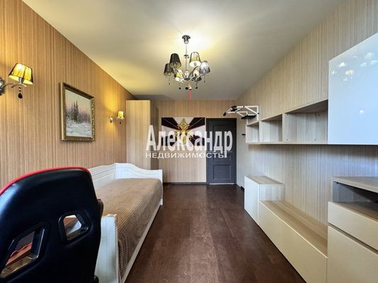 Продам трехкомнатную (3-комн.) квартиру, Гжатская ул, 22к3, Санкт-Петербург г