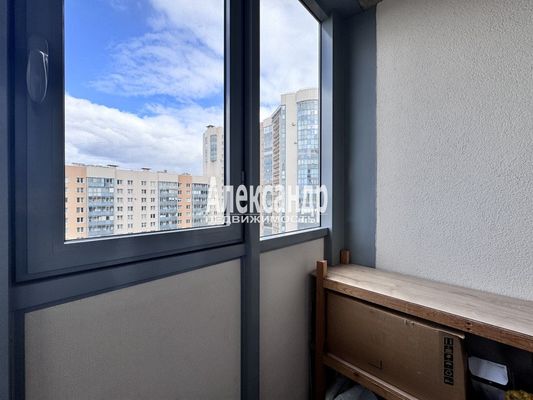Продам трехкомнатную (3-комн.) квартиру, Гжатская ул, 22к3, Санкт-Петербург г