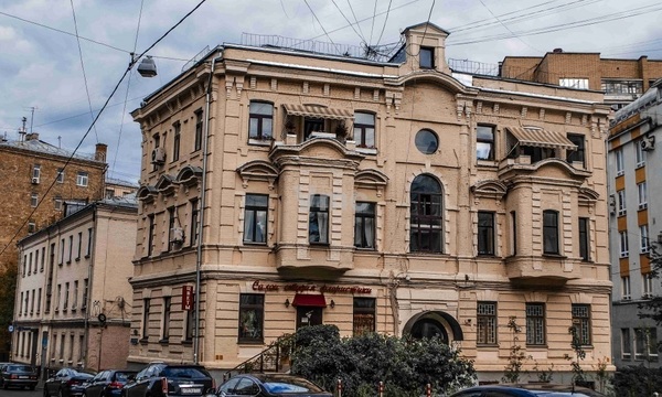 Сдам офисное помещение 100 м2, Большой Казённый пер, 1/2, Москва г