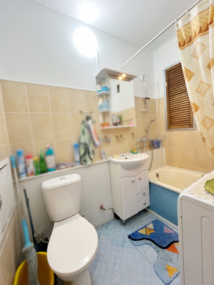 Продам двухкомнатную (2-комн.) квартиру, Борцов Революции ул, 2, Нижний Тагил г